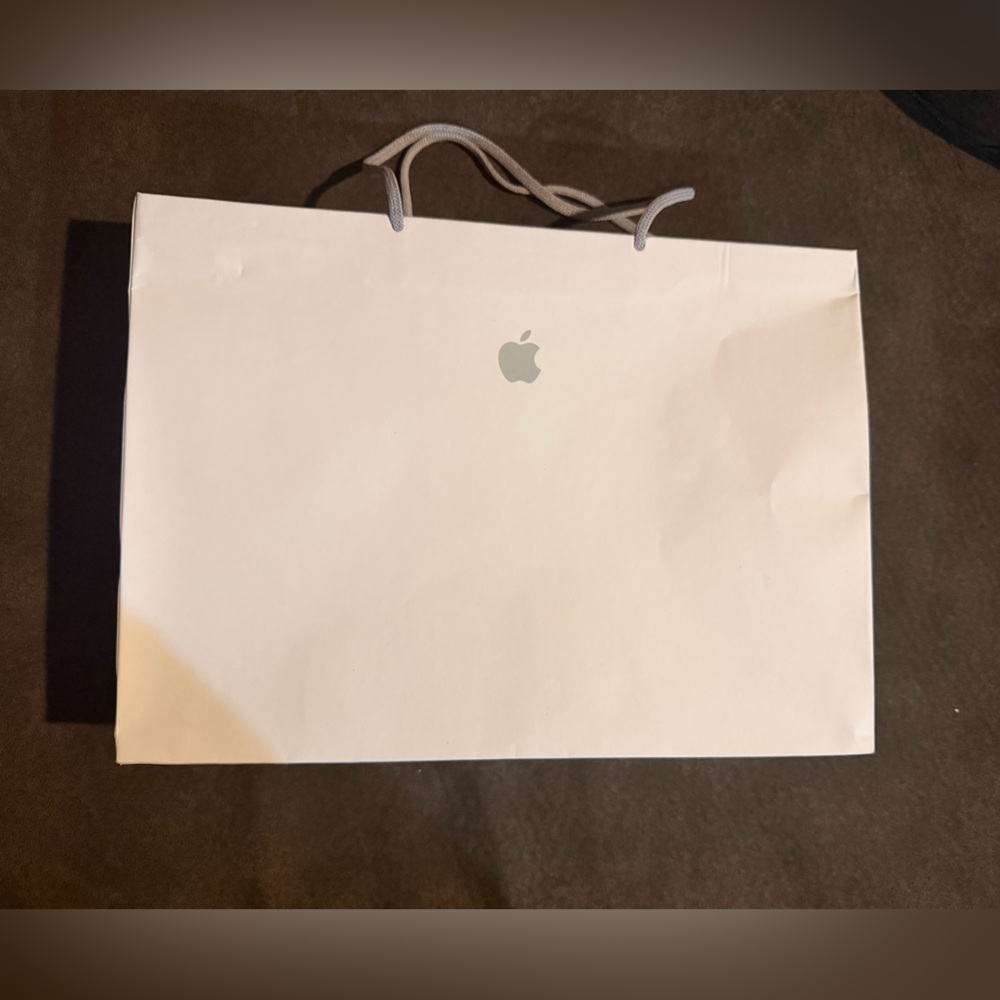 Apple Store‎ Large Paper Logo Gift Bag 16”W x 11.5”H x 3.25” D EMPTY